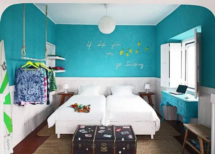 Hostel Chill In Ericeira Surf House