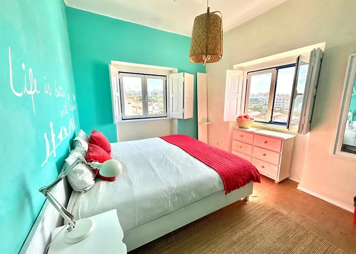 Hostel Chill In Ericeira Surf House